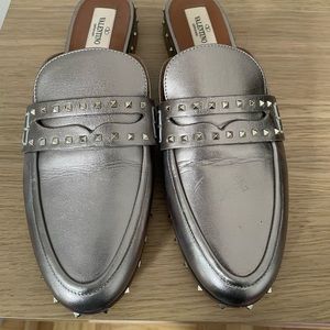 Valentino silver size 38 / 8 leather mules